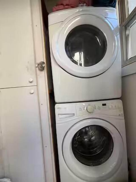 3cf1e97c ff2d 4ba1 bda4 b943c1810de9