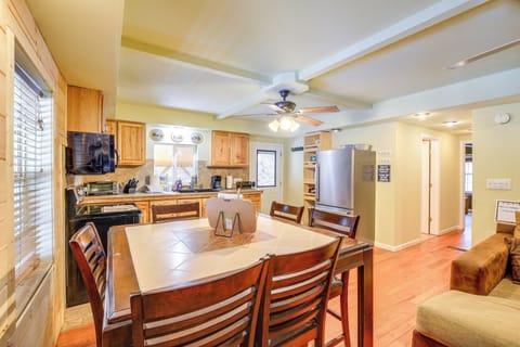 Dining Area | Main Level