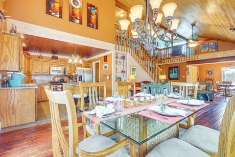 Dining Area | 1st Floor | Dishware/Flatware | Trash Bags/Paper Towels