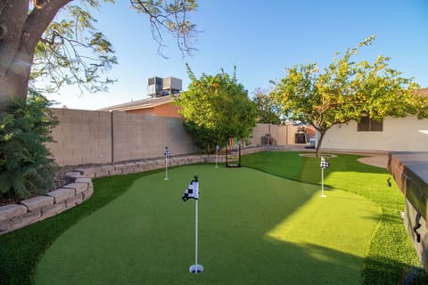 4 hole putting green