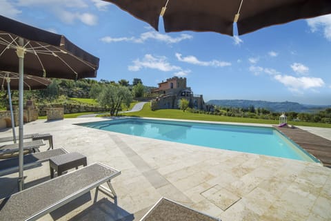 Building Exterior, Outdoor, Pool