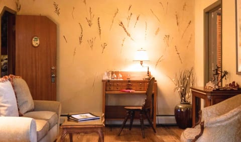 Chiming20Bells20with20Romantic20Logo2036