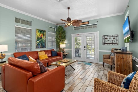 Spacious living room