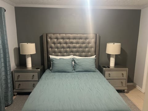 HDTV, blackout curtains