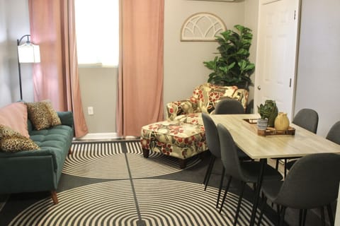 Living Room: Brighten your stay in this stylish space with vibrant decor and comfy seating!