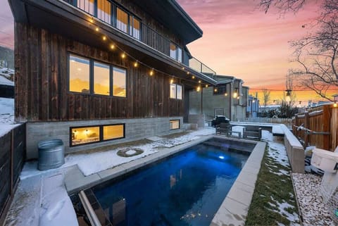 Norfolk Beach - Private Hot Tub & Heated Pool