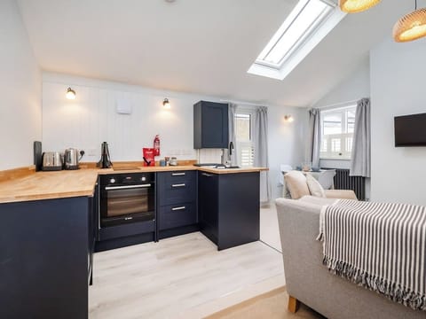 d2e71a0f-97e9-44f1-8aaf-b3f33261696a