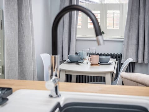 f245da38-d231-4ae2-ba7f-0820a80fb5d6