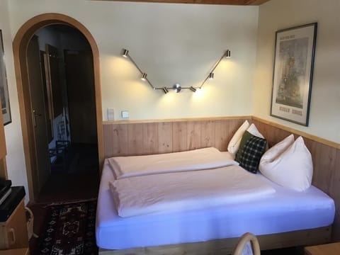 Apartment/living room/bedroom/shower, WC - Landhaus Salzburg Apartment in Salzburgerland