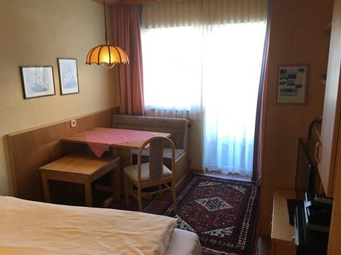 Apartment/living room/bedroom/shower, WC - Landhaus Salzburg Apartment in Salzburgerland