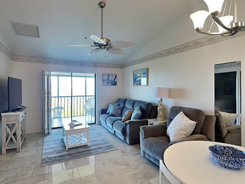 Welcome to Admirals Bay 255