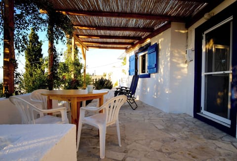 Welcome to the patio at Ormofi Thea.