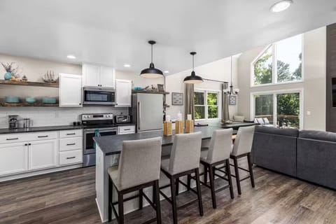 8 foot long serving island