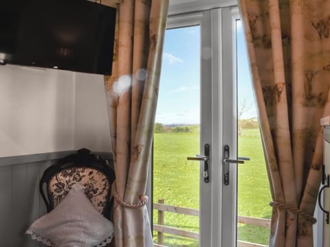 Living area | Meadows View Shepherd&rsquo;s hut, Cockermouth