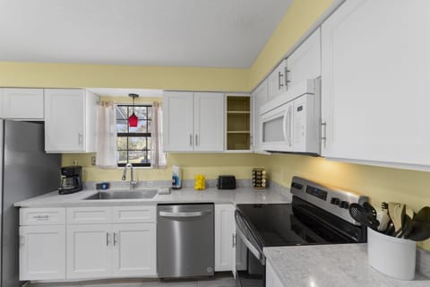 Bright, modern kitchen awaits!