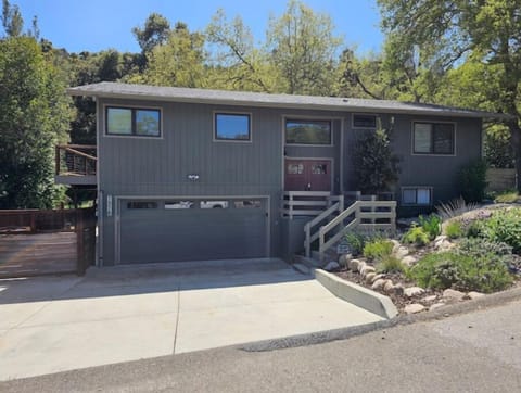 Front of house - Driveway
