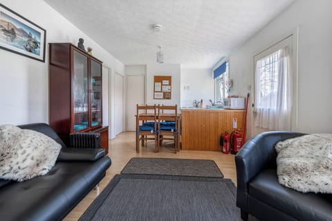 Open lounge ./ dining area.