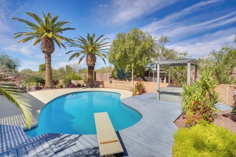 Shared Outdoor Pool & Spa