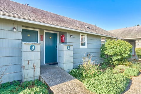 Anchorage Cottages managed by Bloomer Estates Vacation Rentals