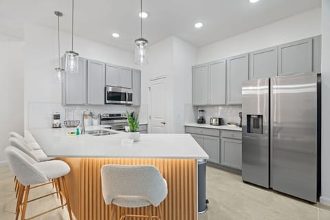 Fully-equipped kitchen