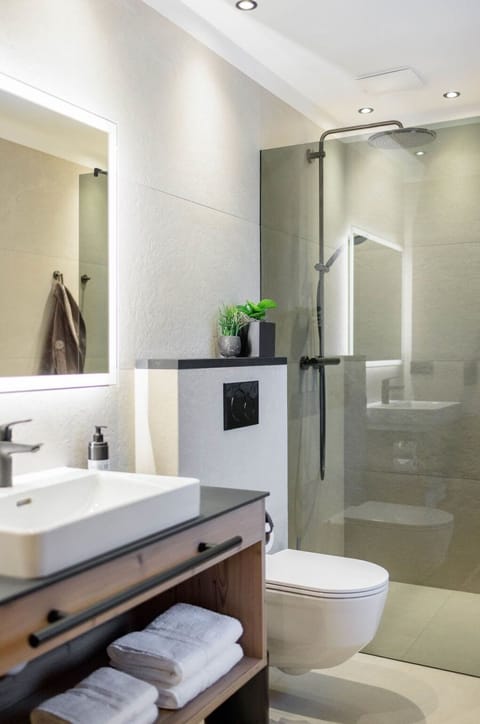 Bathroom, Interior Design, Flooring, Plumbing Fixture, Wall, Floor, Mirror, Sink, Bathroom Sink, Tap