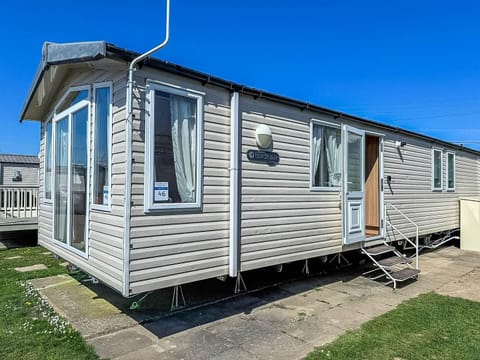 Discover your next UK getaway with a 2cHolidays caravan at California Cliffs Holiday Park.