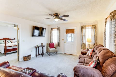 Prosperity Vacation Rental | 3BR | 2BA | 1,100 Sq Ft | 2 Steps to Enter