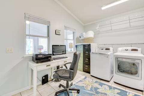 Office/Laundry Room | Washer & Dryer | Desk w/ Monitor & Printer
