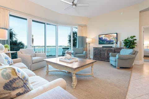 Caribe Resort B103 Living Room