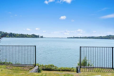 Outstanding View right to the waters edge