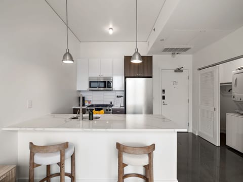 Unit 1 - Kitchen and dining area