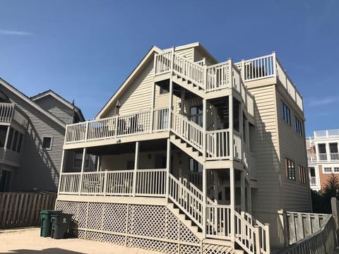 PropertyImg1