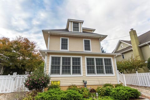 PropertyImg1