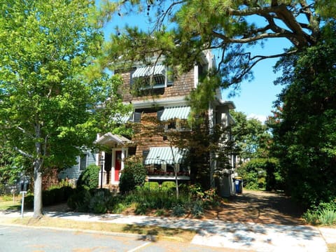 PropertyImg1