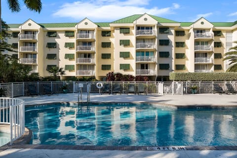 Seaside Suite 101