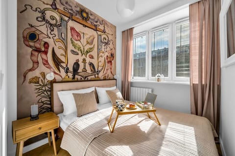 Sunny Bedroom with a Cozy Atmosphere | Book Now with RENTUJEMY.COM