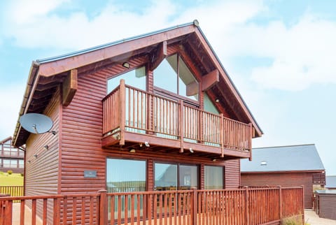 Benasa Lodge, Newquay: Situated within Retallack Resort and Spa , just a short drive from Newquay and Padstow