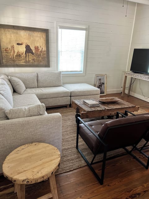 76280869373__8D7724C5-4798-4FE0-A5BF-E25DC8B15F1D