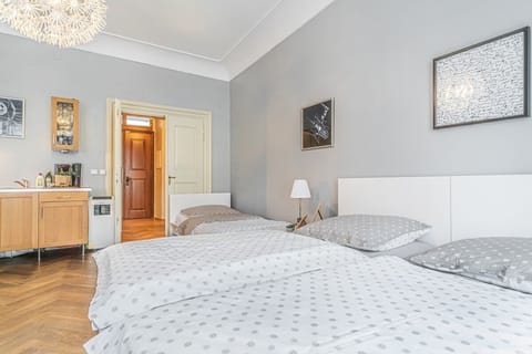 Twin beds & single bed