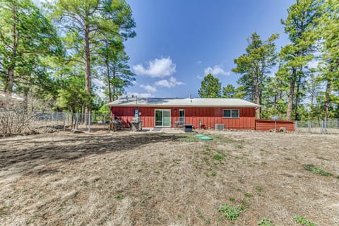 Property Exterior | Single-Story Home | Fire Pit | Gas Grill