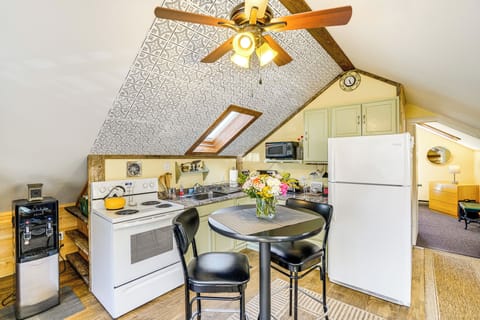 Kitchen | Cooking Basics | Dining Table