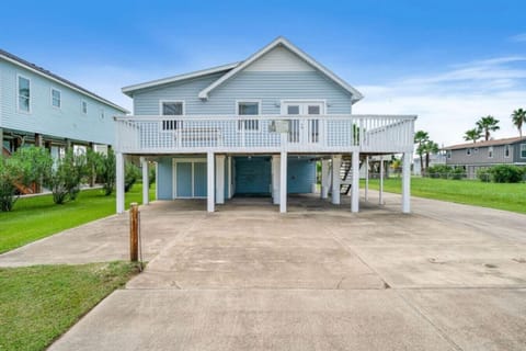 This driveway can fit up to 5 vehicles!