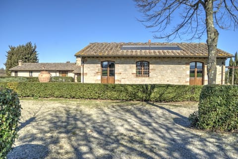 The independent Capannina on the Tuscan hills Cottage in Colle di Val d Elsa