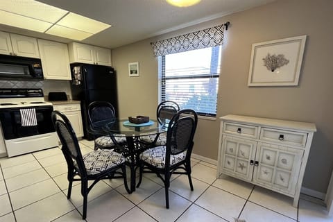 Additional Dining table for 4