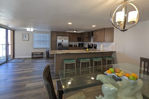 Dining/Kitchen area