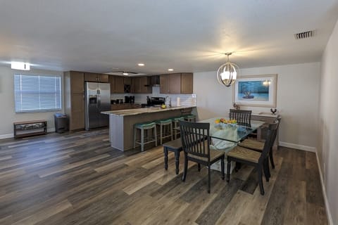 Dining/Kitchen area