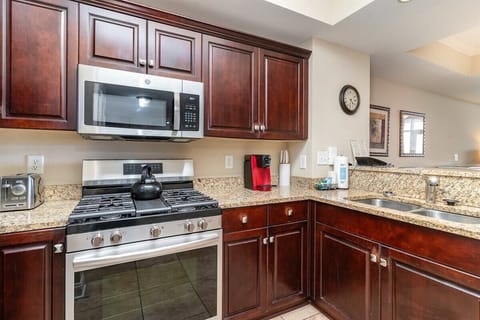 A practical cooking space that makes everyday meals feel effortless during your stay.