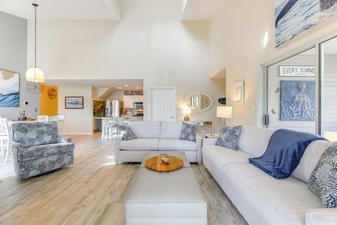 Living Room | 2-Story Condo | Gas Fireplace | Central A/C & Heating (2 Zones)