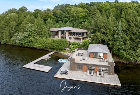 A Rosseau Timelapse &amp; Boathouse