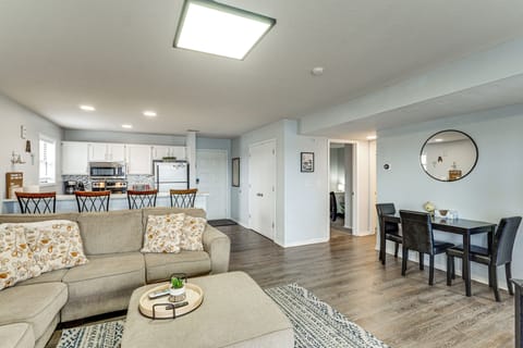 Free WiFi | Smart TV | Dining Area